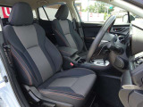 【運転席】最適なドライビングポジションで操作性を向上!長時間運転の疲れを軽減します。