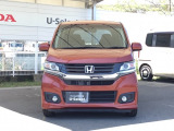 お客様に安全で快適なカーライフをお送りいただくために、中古車にも高いレベルの品質基準を設け、その基準に従って、全ての中古車について納車前整備を実施しています。