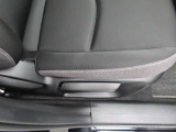 ☆運転席シートはシートリフト機構付きで様々な体格の人に対応致します☆