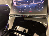 メモリー付きパワーシートが装備されている車両はシートの位置・ドアミラーの角度・ハンドルの位置を3名まで記憶出来ます。