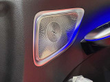 メルセデス・ベンツの定める厳しい基準をクリアしたお車のみをご案内させて頂きます。納車前整備はメーカー規定に基づき100項目以上にも及ぶ点検を熟練のメカニックによって行いご納車させて頂きます。