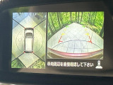 【アラウンドビューモニター】専用のカメラにより、上から見下ろしたような視点で360度クルマの周囲を確認することができます☆死角部分も確認しやすく、狭い場所での切り返しや駐車もスムーズに行えます。