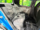後部座席も気になるようなキズ・汚れやへたり等、大きなダメージはなく、良好な状態です。