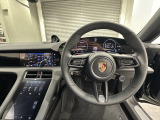 距離は591kmです。バイザーレスでも視認性が高いメーターパネル。視野も広くなり前方がより見やすく快適です。