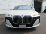 名鉄AUTOオリジナルコーティングMコートをはじめウインドフィルム施工、ドライブレコーダー取付、BMWパフォーマンスアクセサリーなど各種承ります。