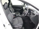シートの座面が高いので視界も良好で運転がし易いですよ♪
