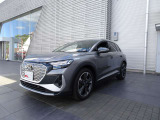 Q4 e-tron 40 Sライン 
