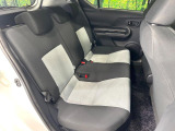 コンパクトカーですが、セカンドシートは十分な広さがあり快適にお乗りいただけます♪シートを倒して大きな荷物を積んだりと、用途の幅が広い1台です。