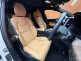 XC60 B5 AWD インスクリプション 4WD 4WD 本革シート