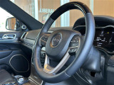 グランドチェロキー サミット 4WD 本革シート