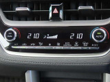 デュアルオートエアコン搭載☆運転席と助手席でエアコンが独立しているのでドライバーも同乗者もより快適にドライブができます♪