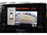 全周囲モニター付で、車庫入れも駐車もラクラクです。