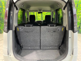 普段のお買い物や通勤、送迎等に十分な荷室スペースを確保しております。セカンドシートを倒すと、大きな荷物の積載も可能です♪