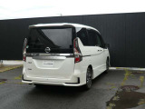 当社は全車、無料の「ワイド保証」付き。さらにプラス1年、2年の保証延長をご希望される方には有料で用意してます。全国2000以上の日産サービス工場がご愛車をサポートしてくれます。安心