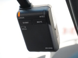 ◆ドライブレコーダー◆映像・音声などを記録する自動車用の装置です。 もしもの事故の際の記録はもちろん、旅行の際の思い出としてドライブの映像を楽しむことができます。
