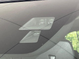 【スマートシティブレーキサポート】低速走行中に前方の車両等を認識し、衝突しそうな時は警報とブレーキで衝突回避と被害軽減をアシスト。より安全にドライブをお楽しみいただけます。
