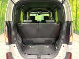普段のお買い物や通勤、送迎等に十分な荷室スペースを確保しております。セカンドシートを倒すと、大きな荷物の積載も可能です♪