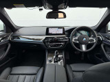 BMW専門のメカニックが、100項目にも上るポイントを徹底的にチェック。交換基準に達した部品があれば、弊社負担にて交換後、お客様へご納車致します。