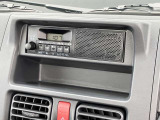 ラジオ付きで、作業中の運転はたのしめます。