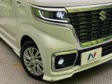 【LEDヘッドライト】悪天候や夜間走行時も良好な視界を確保し安心して運転できる高輝度LEDヘッドライトを装備!点灯速度が早く、消費電力も抑えられています。