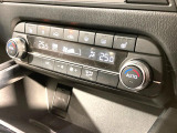【シートヒーター】寒い日に重宝するシートヒーター!エアコンより早く温まってくれるので寒がりの人も安心ですね♪エアコンの温風は乾燥するから苦手、という方にもをおすすめです。