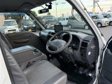 納車前に内外装のクリーニングをいたします。各種コーティング(別途有料)もご用意しておりますので、是非ご相談ください。
