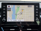 トヨタ純正ディスプレイオーディオ。AppleCarplayやAndroidAutoでお使いのスマホの地図アプリを画面に表示。Bluetooth接続で音楽等もご利用できます。