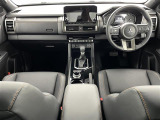 トライトン 2.4 GSR ディーゼル 4WD 4WD 本革シート