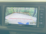 【バックカメラ】駐車時に後方がリアルタイム映像で確認できます。大型商業施設や立体駐車場での駐車時や、夜間のバック時に大活躍!運転スキルに関わらず、今や必須となった装備のひとつです!