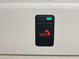 【SOSコール】事故や急病の時にボタンひとつで専門のオペレーターに接続。エアバックが開く事故の時は自動でオペレータに接続してくれます!