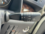 【オートライト(AUTO)】外の明るさをシステムが感知して、自動でヘッドライトが点灯します!ヘッドライトをつけ忘れを防ぐ便利機能です。