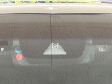 【トヨタセーフティセンス】走行中に前方の車両等を認識し、衝突しそうな時は警報とブレーキで衝突回避と被害軽減をアシスト。より安全にドライブをお楽しみいただけます。