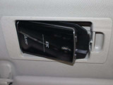 ETCももちろん搭載。いちいち料金所で停車する必要なんて当然ないです。スムーズにストレスなくドライブをお楽しみください。(※支払総額にセットアップ費用は含まれておりません。)