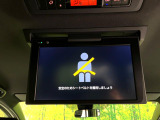 【フリップダウンモニター】大画面モニターで後席でもエンタメをお楽しみいただけます。小さなお子様にも大人気の装備です♪