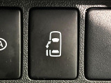 【パワースライドドア】スマートキーや運転席のスイッチでスライドドアの開閉が可能♪電動だから力を入れてドアを開ける必要が無く、小さいお子様でも、重い荷物を持っている時もラクに開け閉めできます♪
