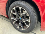 BMW純正アルミホイールです。納車時にはアルミホイールコーティングも承っております!是非ご検討下さいませ。