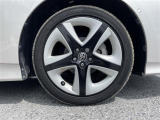店舗にて現車の確認もいただけますので、お電話で在庫のご確認の上是非ご来店くださいませ。