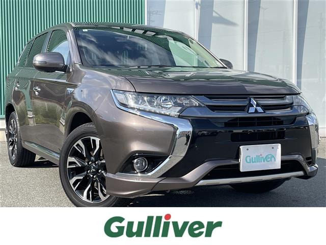 アウトランダーPHEV 2.4 G プレミアムパッケージ 4WD 4WD 本革シート
