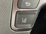 【レーンディパーチャーアラート(LDA)】クルマが車線または走路から逸脱する可能性がある場合に、ブザーまたはハンドルの振動により注意をうながします。機能には限界があるためご注意ください。