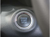 スマートキー装備車なので、キーを取り出さなくてもエンジン始動が可能です。