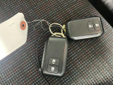 【スマートキー(エンジンスタートストップスイッチ)】スマートキー(電子キー)を持っていれば、スイッチを押すだけでエンジンをかけることができます!