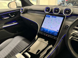 メルセデス・ベンツの定める厳しい基準をクリアしたお車のみをご案内させて頂きます。納車前整備はメーカー規定に基づき100項目以上にも及ぶ点検を熟練のメカニックによって行いご納車させて頂きます。
