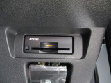【ETC2.0車載器】高速道路の料金所もノンストレスでスムーズに通過できるETC。スマートなビルトインタイプ!