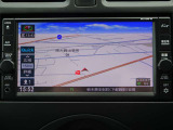 【ナビ】メモリーナビ(MJ118D-W)付きです。目的地を設定すれば初めての場所でも簡単に行くことができます。もちろん音楽だって聴けちゃいます♪