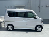運転席側のサイドビューです。コンパクトでバランスのとれたデザインです!