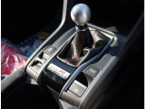 『1台』のお車に対して、こだわって仕入れを行っております。オプション装備装着車となります!