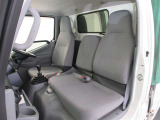 清潔で広々した座席です。ぜひ、現車を見て体感してみてください。