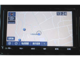 ナビは純正品。フルセグテレビ・CD・DVD・Bluetooth・SDオーディオ・対応。