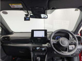 見通しのよいすっきりとした視界で、誰でも運転しやすいです。運転のしやすさは疲れにくさにも繋がりますよ♪