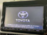 【メーカー純正ナビ】インテリアに溶け込むスタイリッシュな「専用設計」メーカーナビを装備♪視認性や操作性など基本性能にも優れ、より上質なカーライフをお楽しみいただけます。
